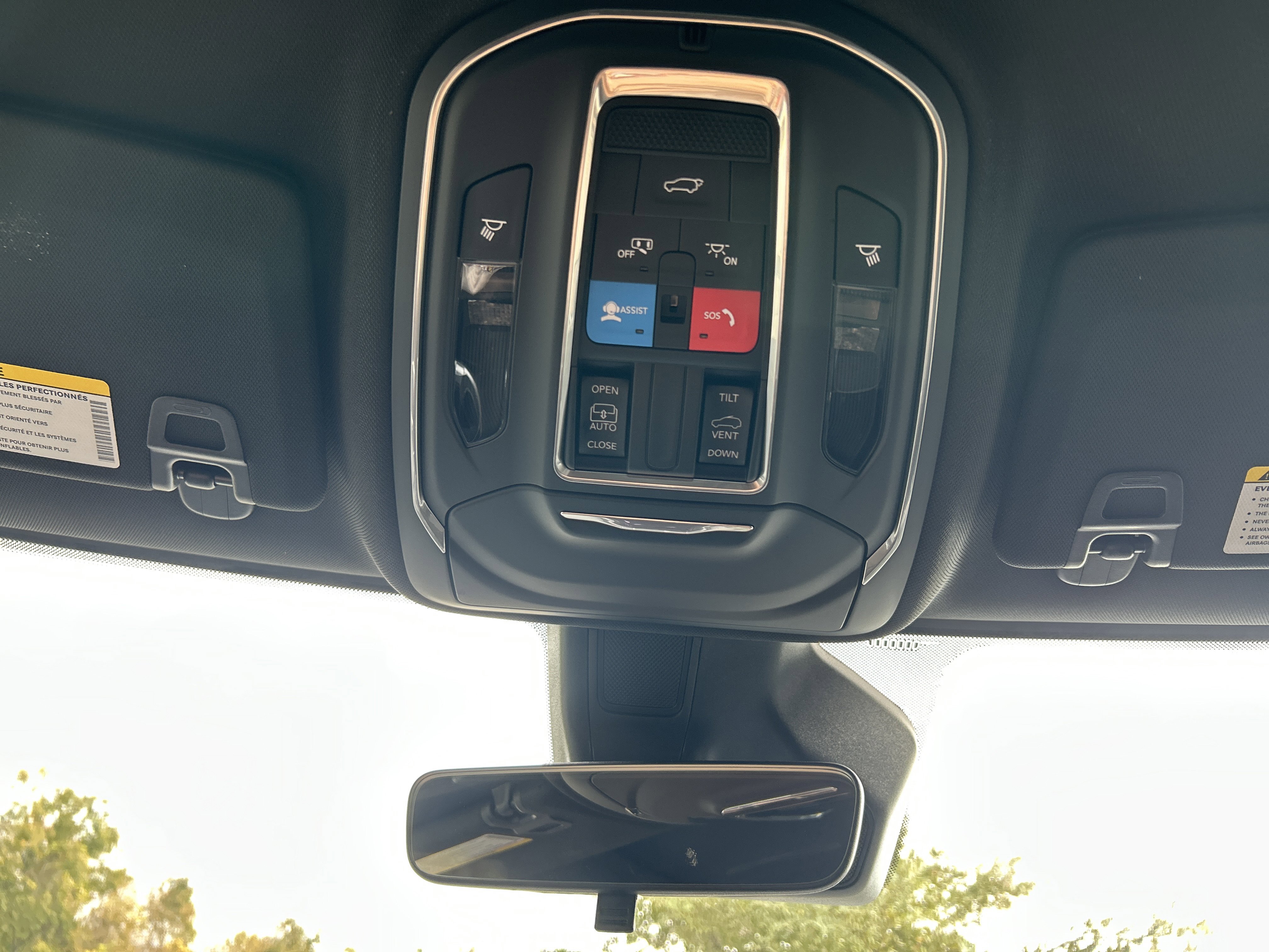 New 2025 Jeep Grand Cherokee Altitude image 49