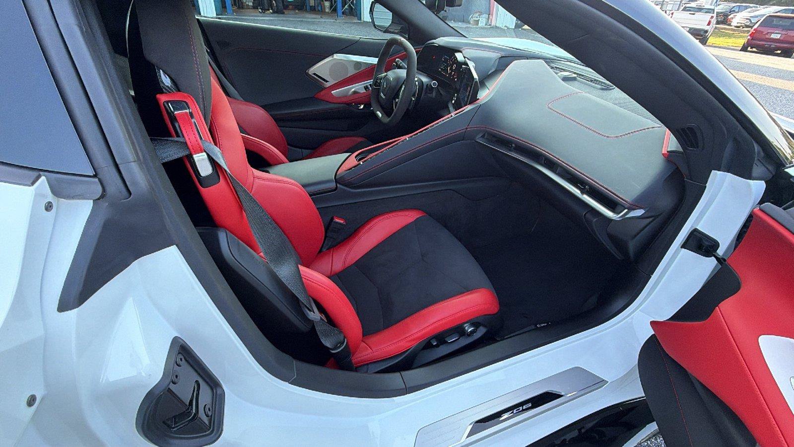 Used 2024 Chevrolet Corvette Z06 RWD image 21