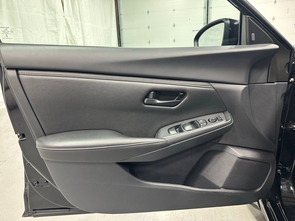 Used 2025 Nissan Sentra S w/ Lighting Package image 8