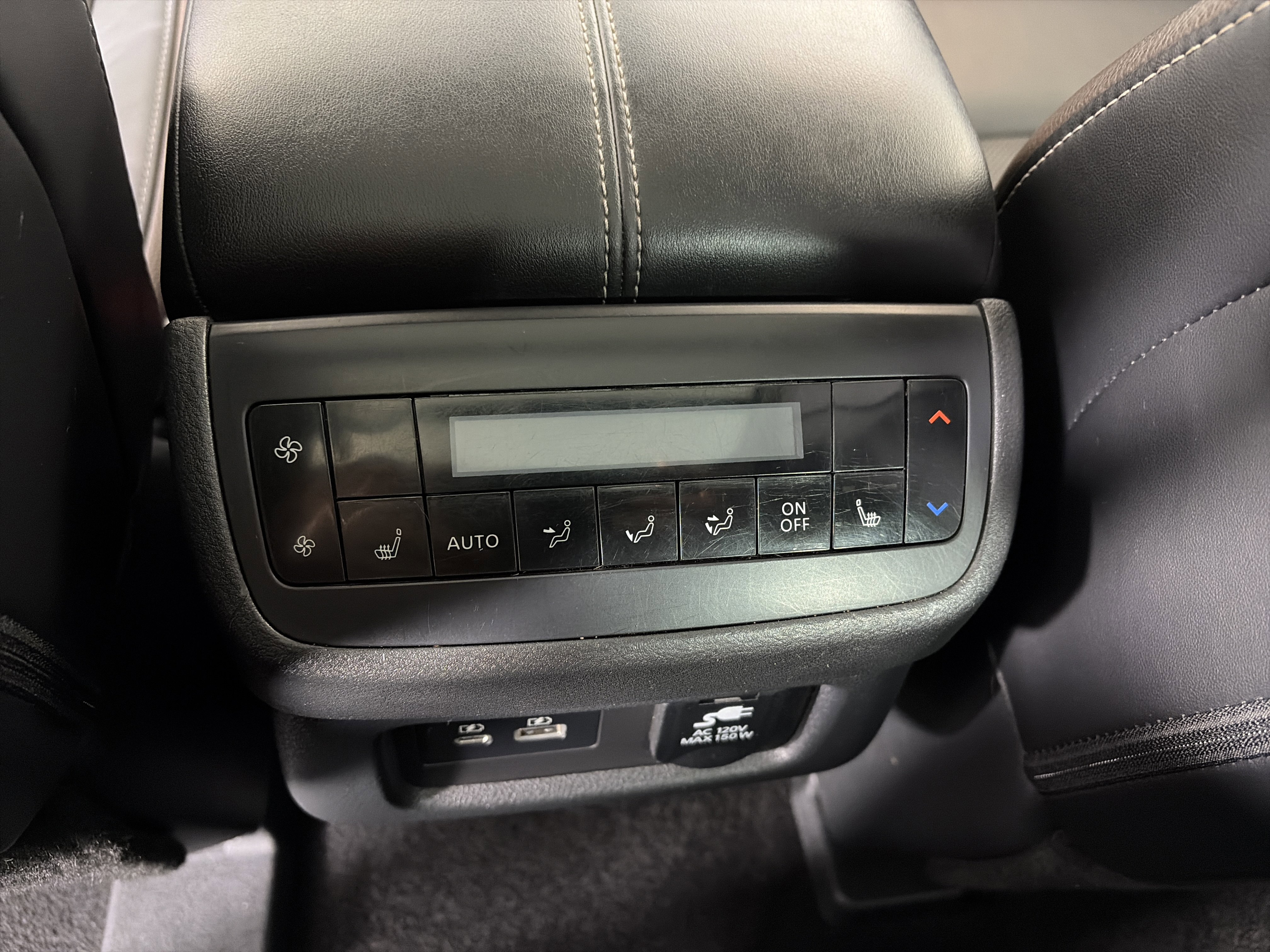 Used 2024 Nissan Pathfinder Platinum w/ Cargo Package image 19