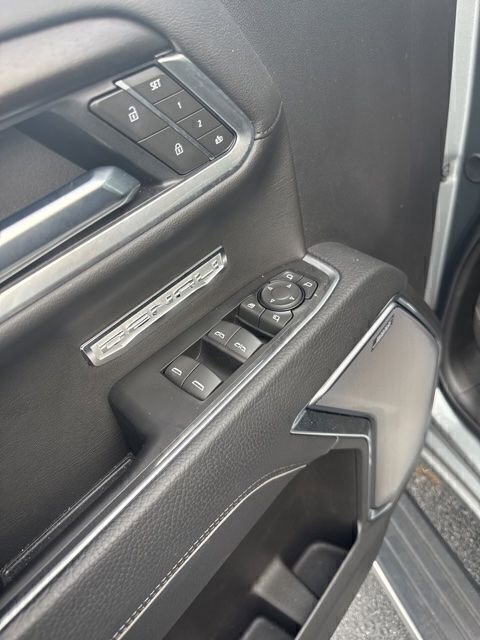 Used 2025 GMC Sierra 1500 Denali AWD/4WD image 17