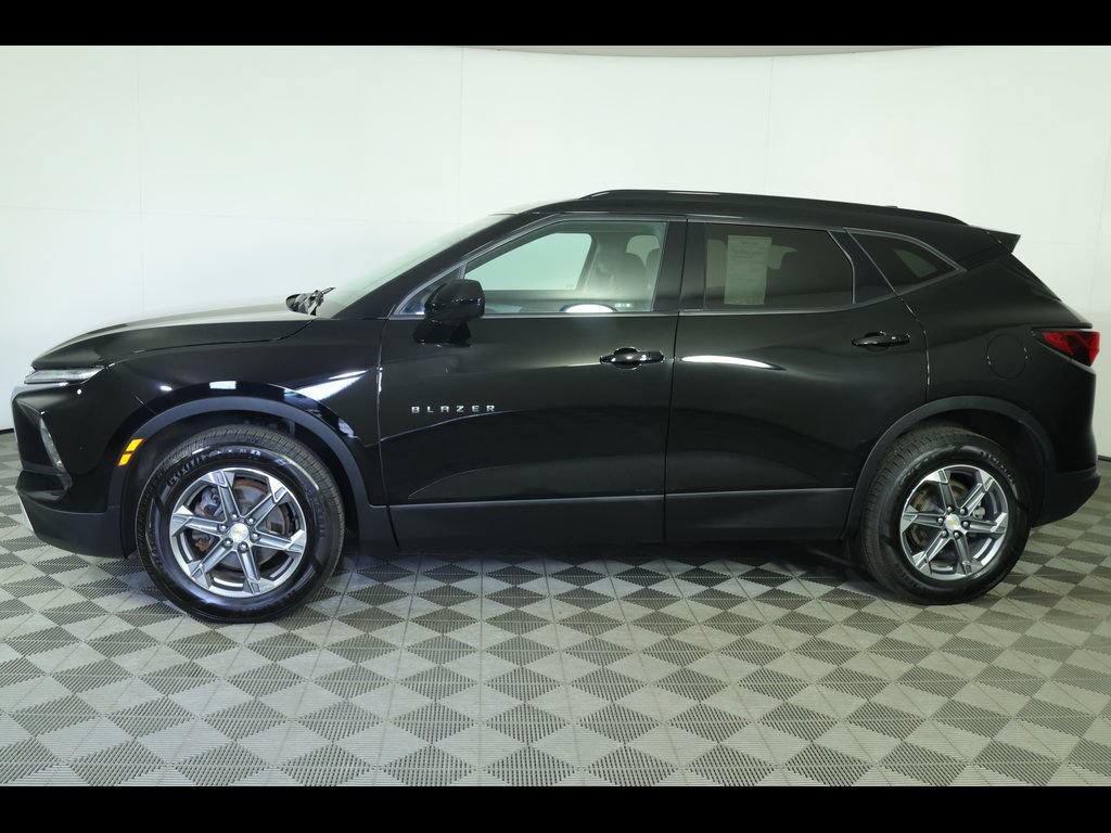 Used 2023 Chevrolet Blazer LT w/ Convenience Package AWD/4WD image 14