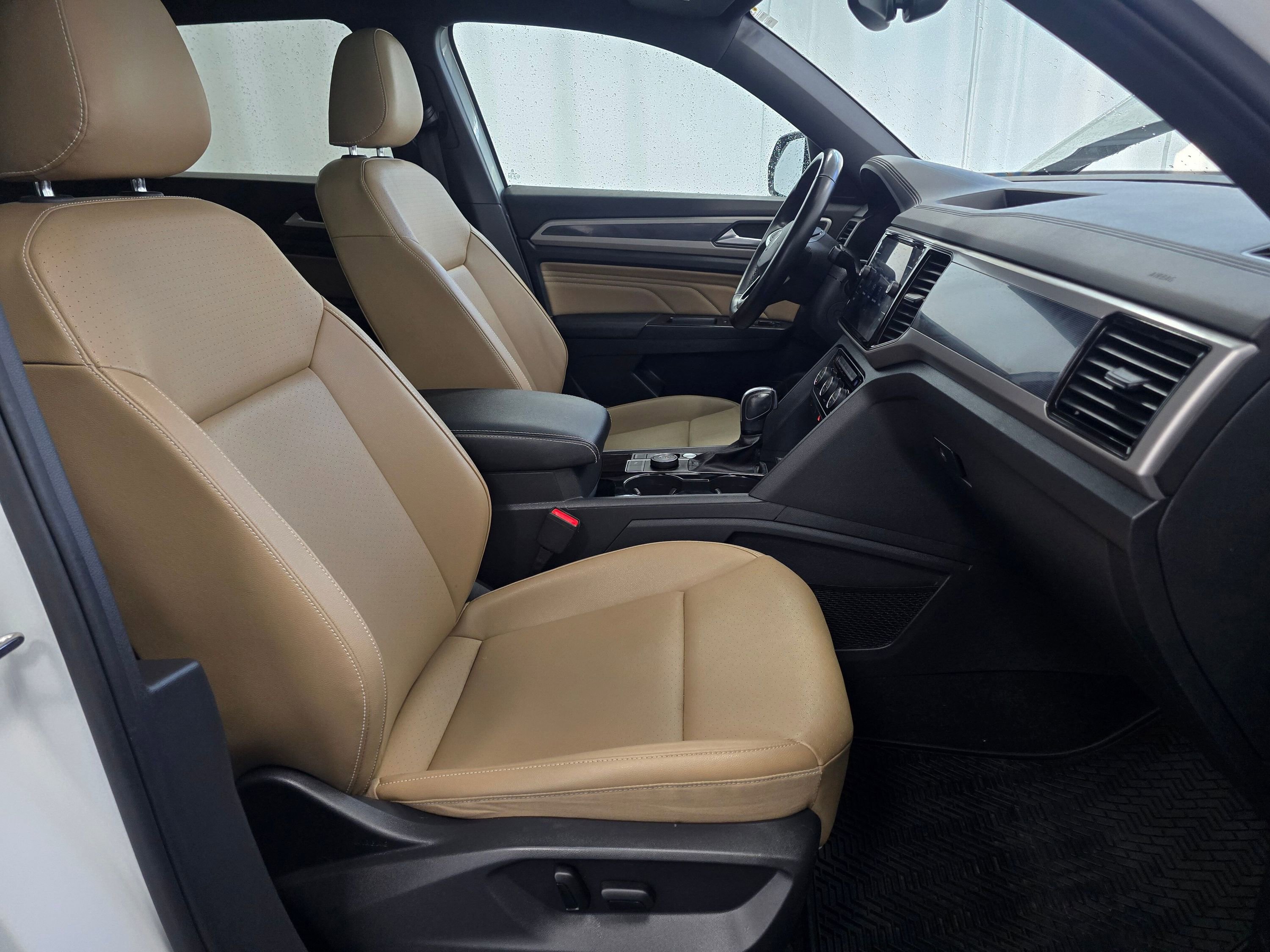 Used 2020 Volkswagen Atlas Cross Sport SEL image 26