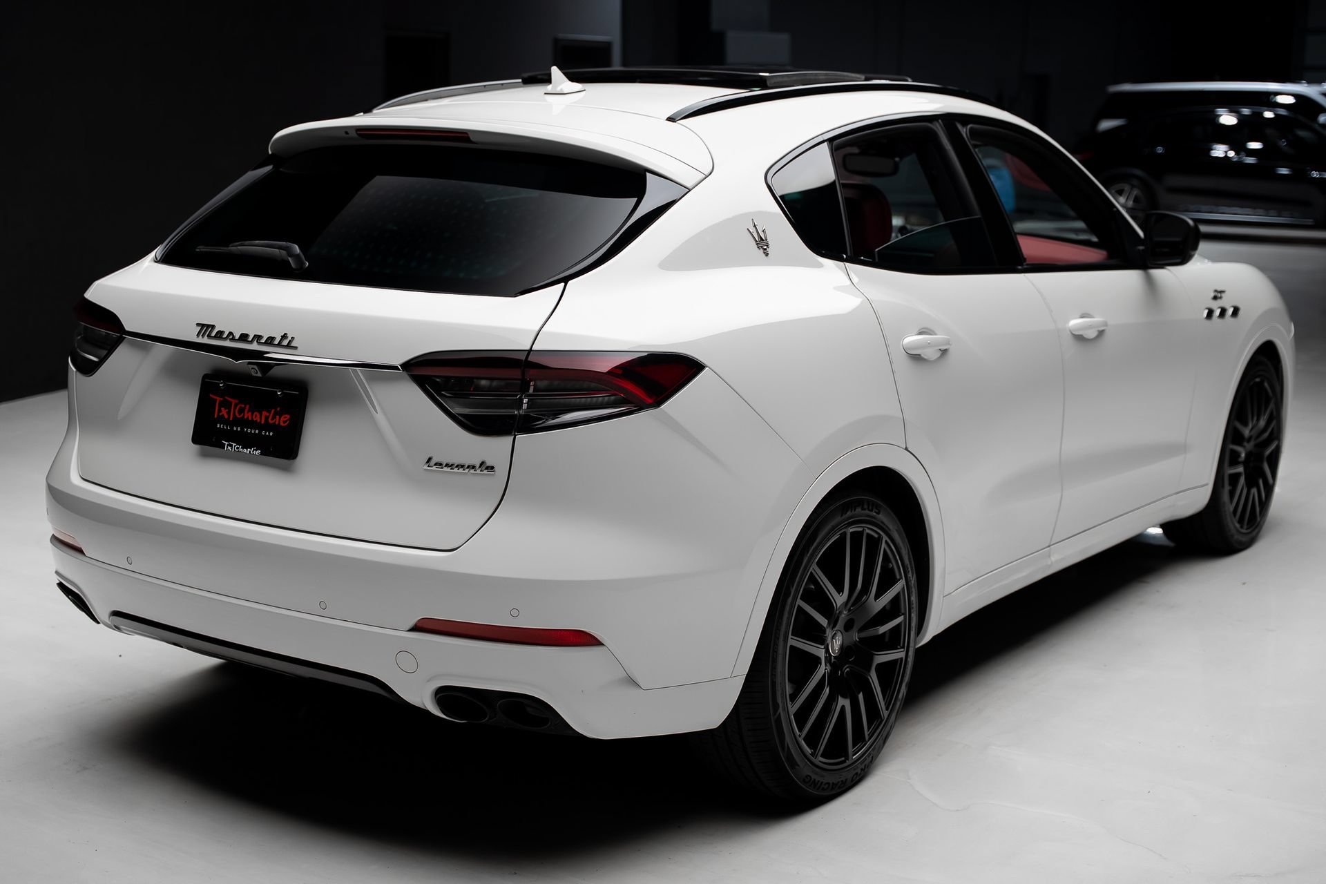 Used 2022 Maserati Levante GT AWD/4WD image 36
