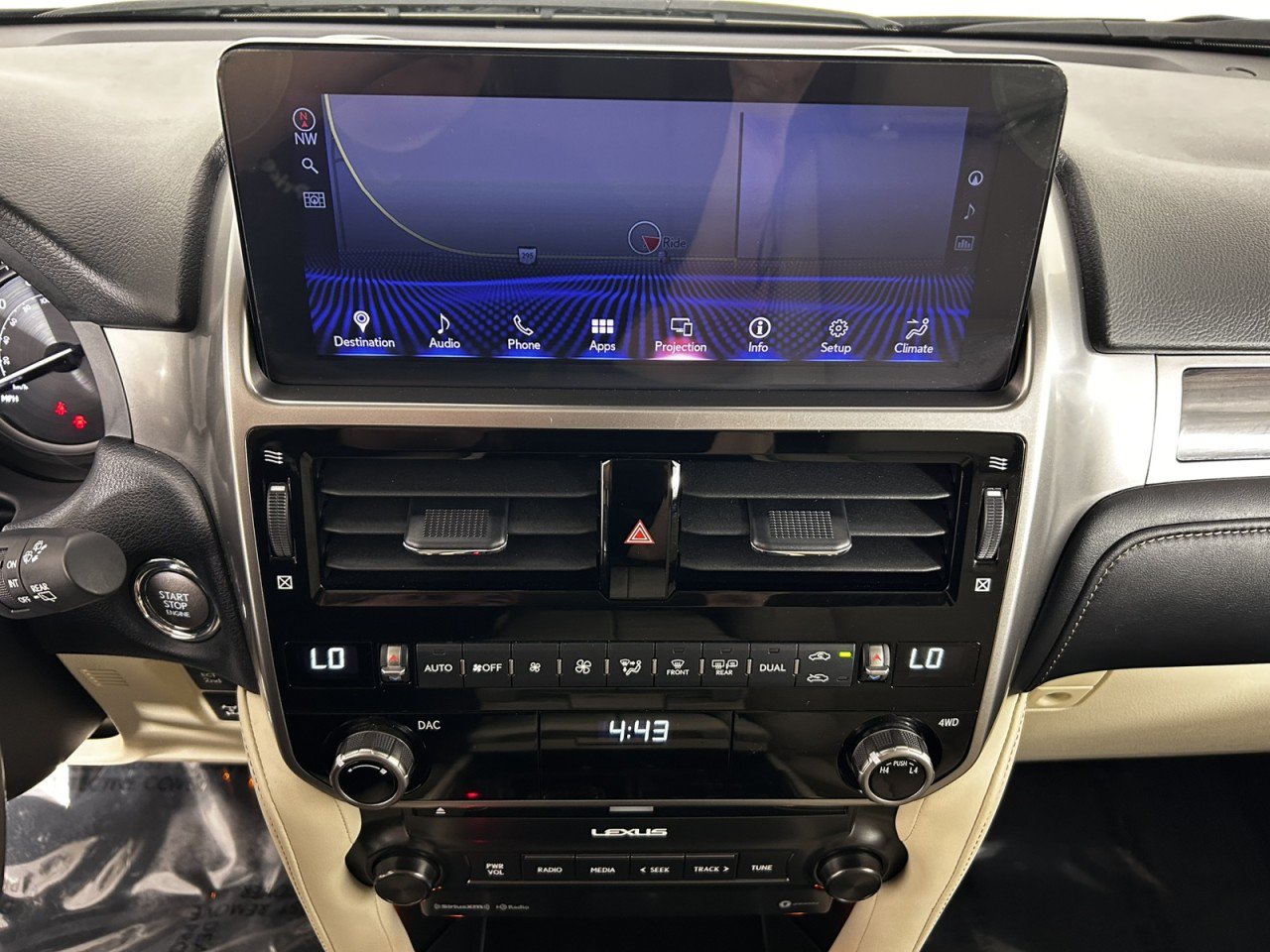 Used 2022 Lexus GX 460 w/ Accessory Package AWD/4WD image 19