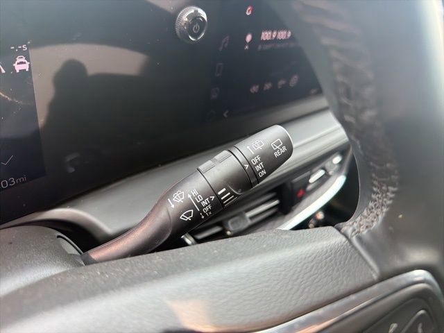 Used 2025 Buick Encore GX Sport Touring image 36