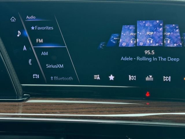 Used 2022 Cadillac Escalade Sport Platinum w/ Heavy-Duty Trailer Package AWD/4WD image 7