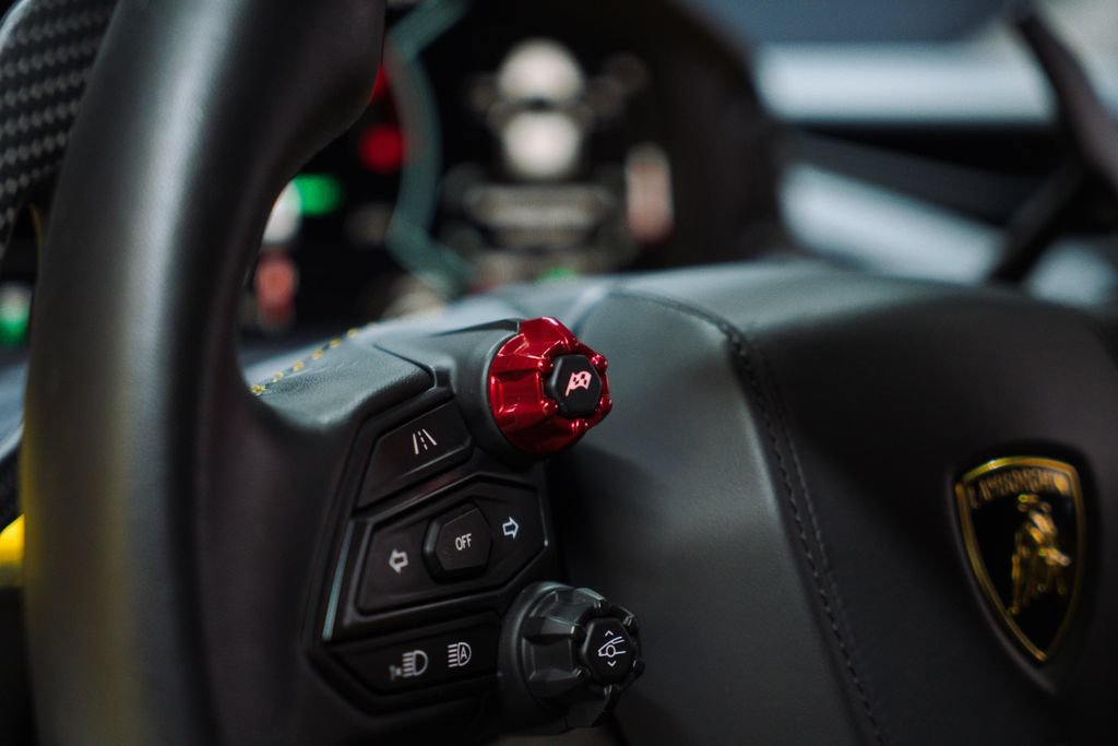 Used 2024 Lamborghini Revuelto AWD/4WD image 38