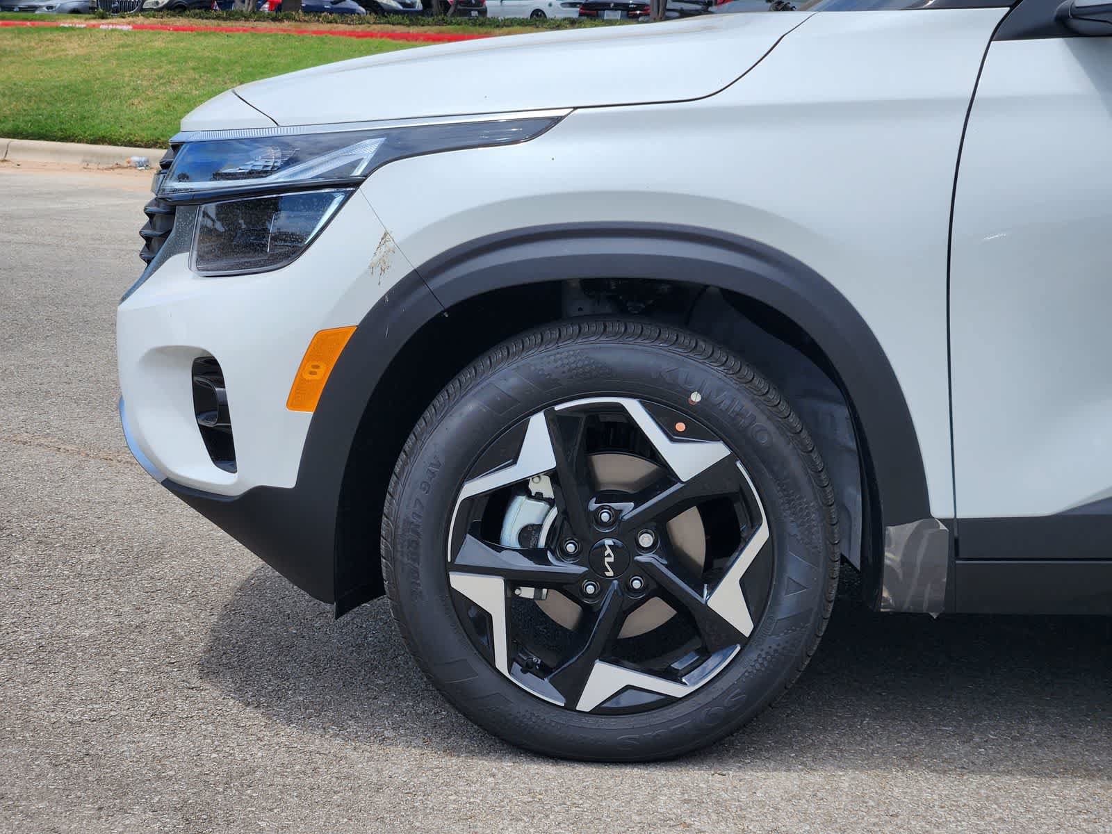 New 2026 Kia Seltos S FWD image 6