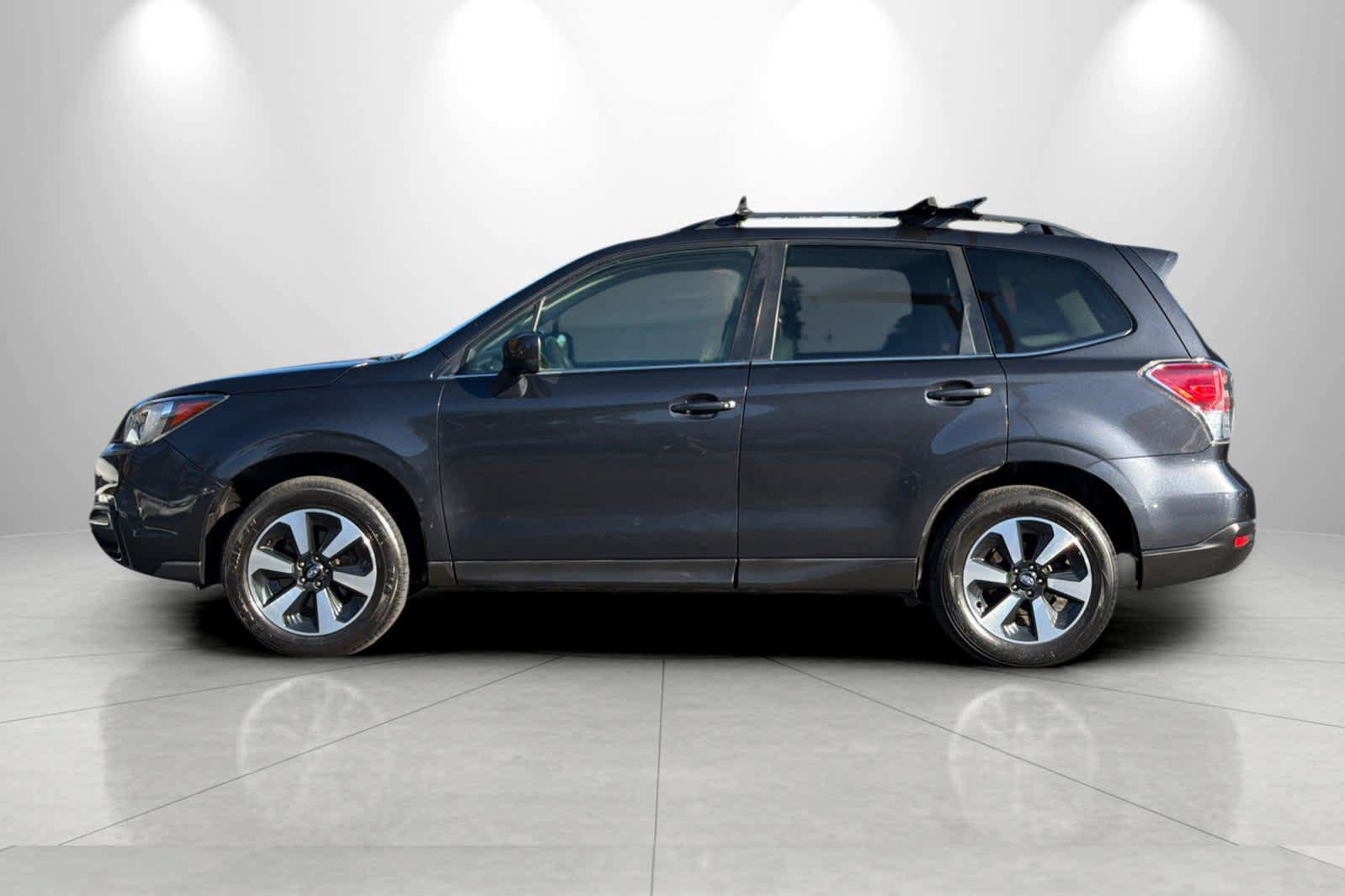 Used 2018 Subaru Forester 2.5i Limited AWD/4WD image 5