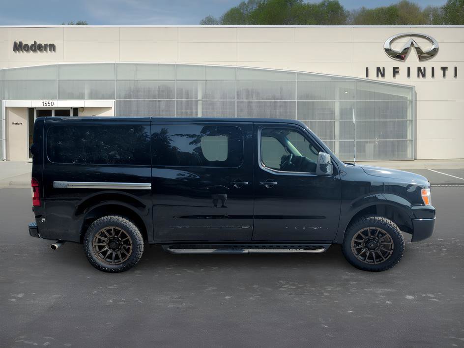 Used 2013 Nissan NV 3500 SL w/ Technology Pkg RWD image 3