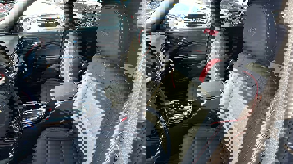 New 2026 Chevrolet Trax RS w/ Sunroof Package image 15