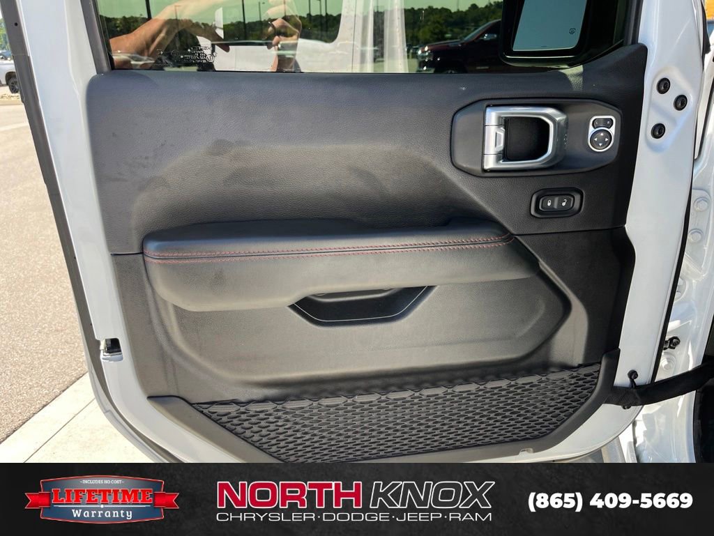Used 2024 Jeep Gladiator Rubicon AWD/4WD image 7