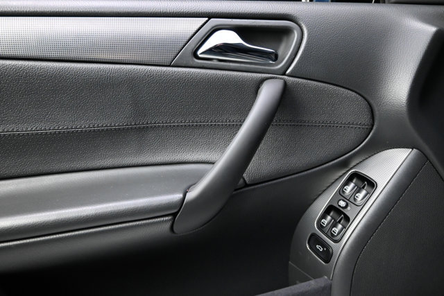 Used 2003 Mercedes-Benz C 230 Sedan image 39