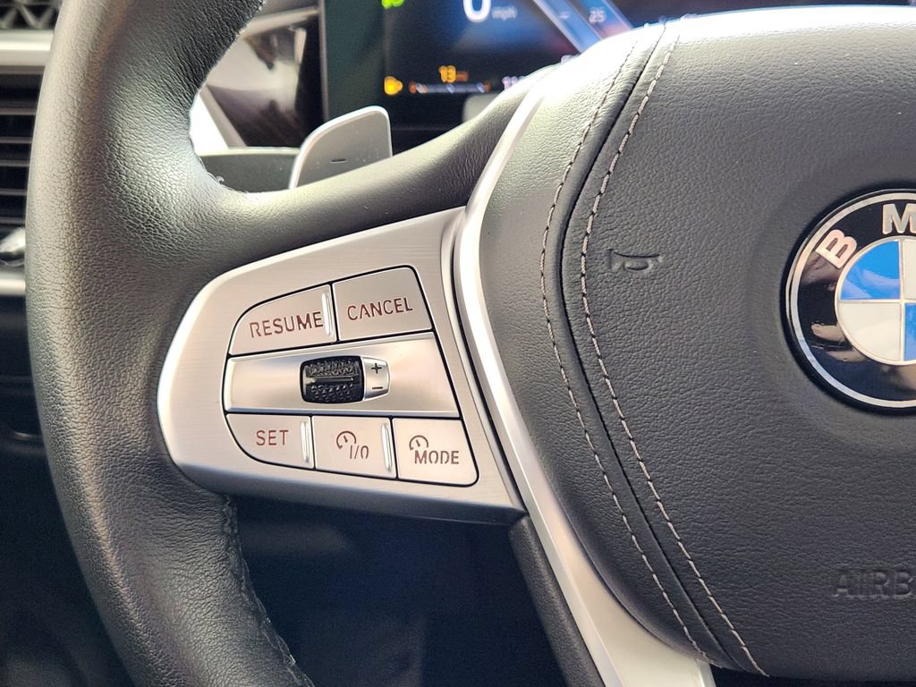 Used 2023 BMW X7 xDrive40i AWD/4WD image 18
