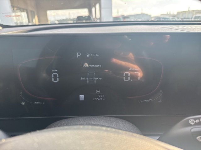 Used 2023 Kia Sportage EX image 13