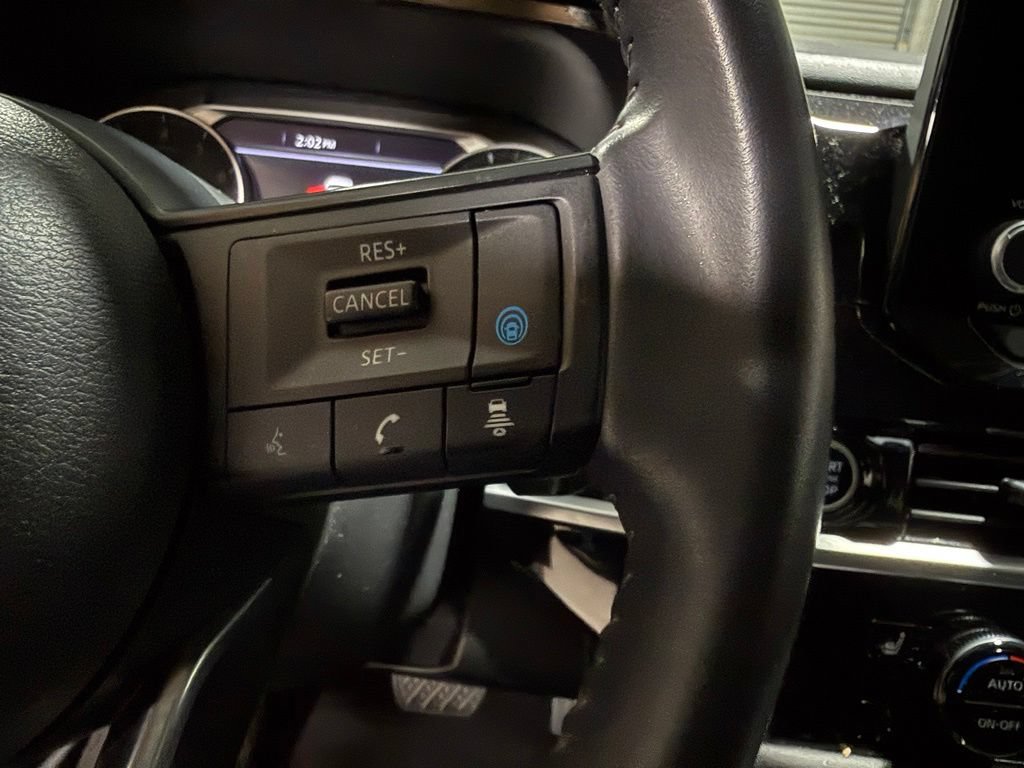 Used 2024 Nissan Pathfinder SV FWD image 23