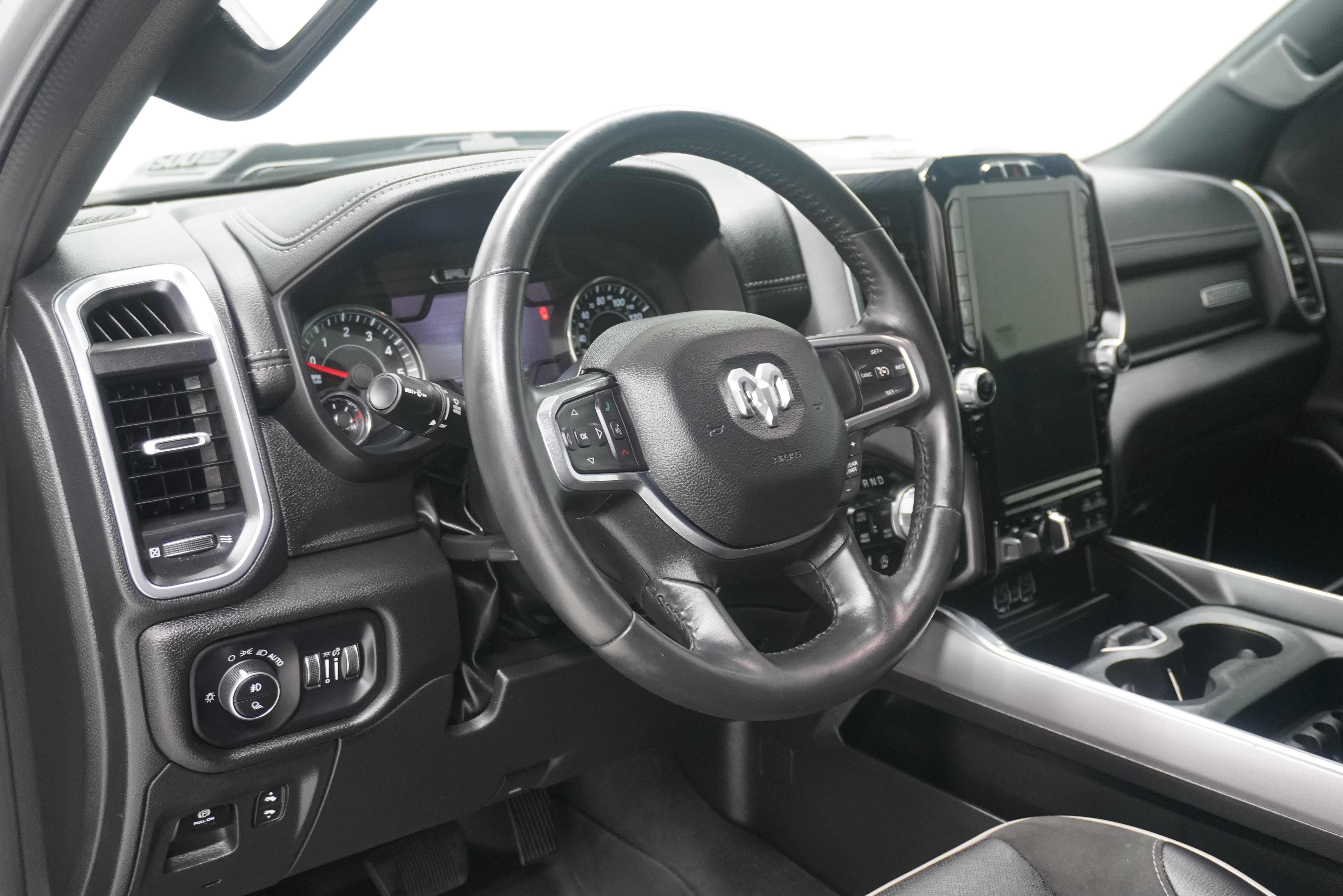 Used 2023 RAM 1500 Laramie AWD/4WD image 12
