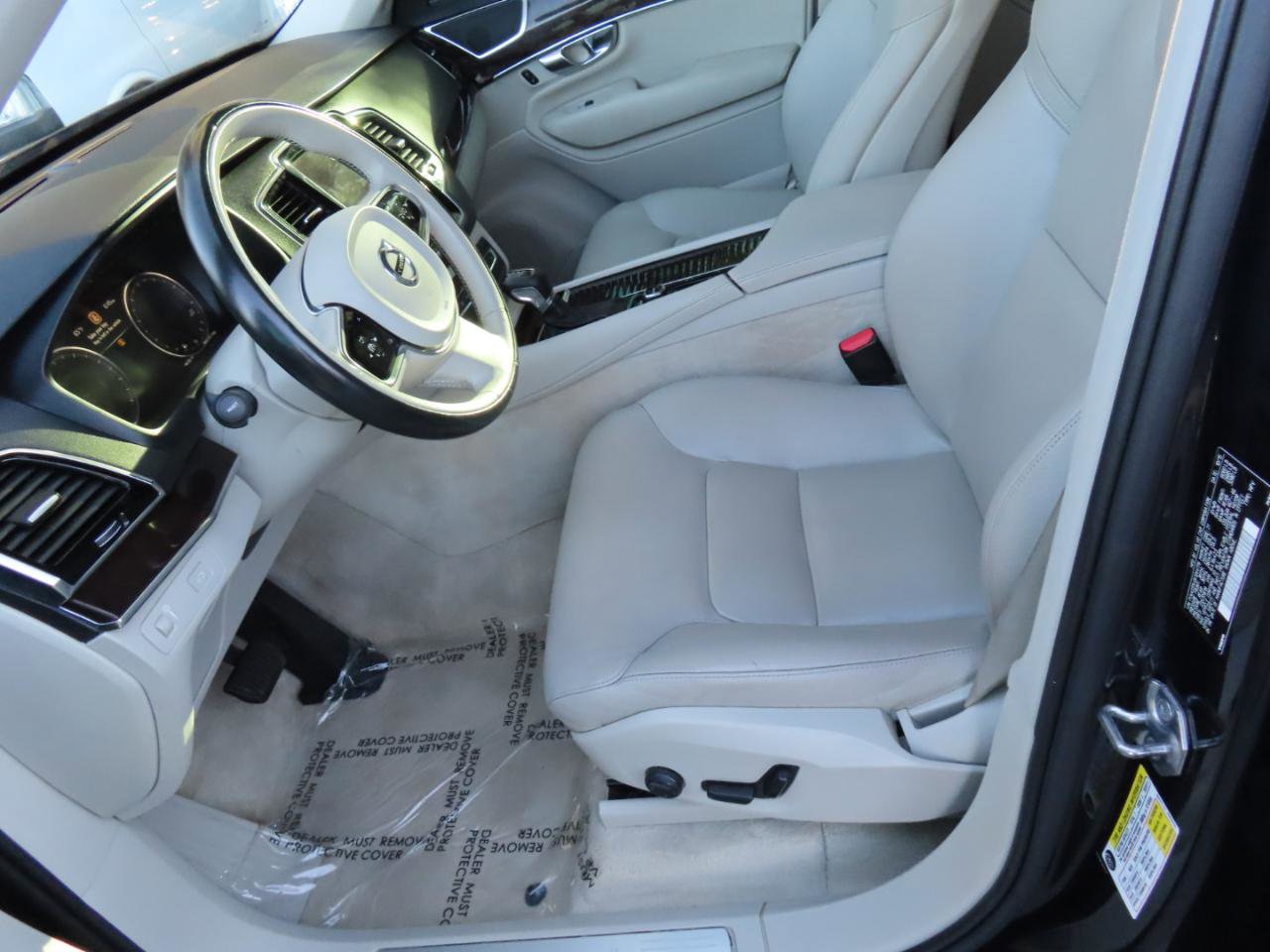Used 2016 Volvo XC90 T6 Momentum AWD/4WD image 11