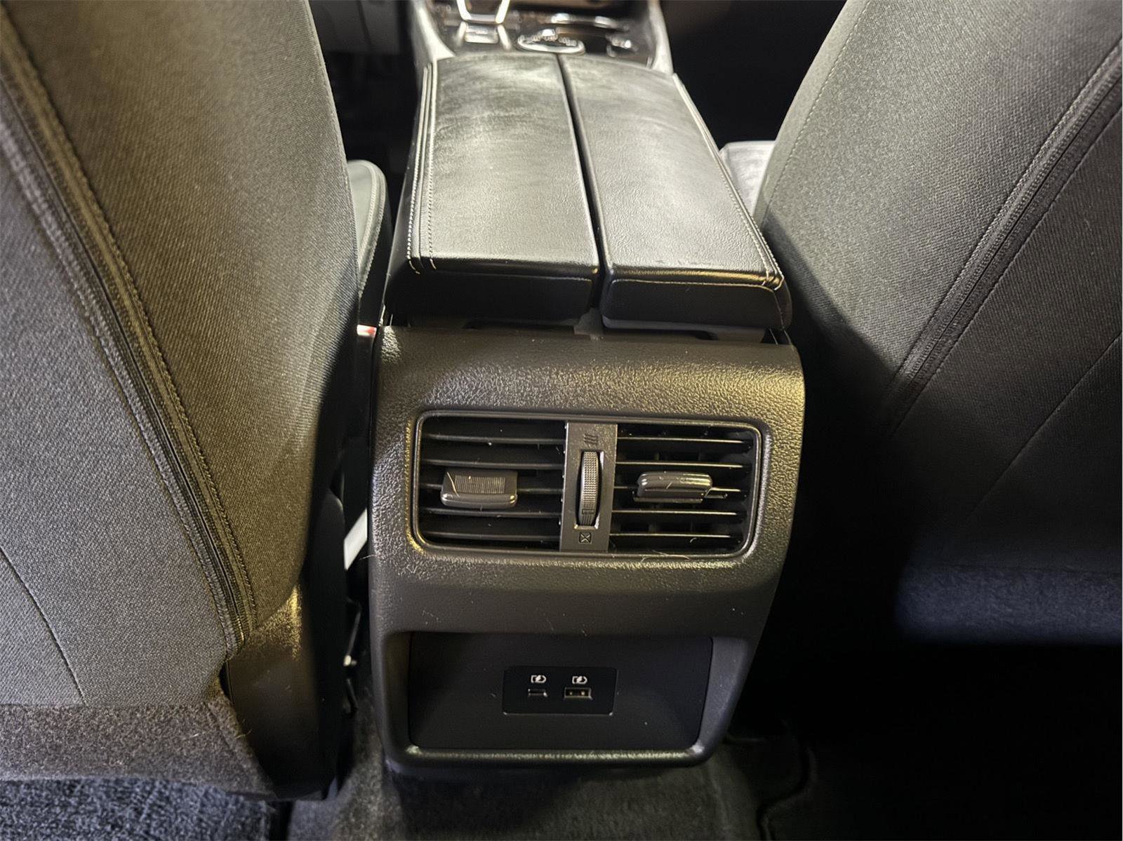 Used 2023 Nissan Rogue SV image 14