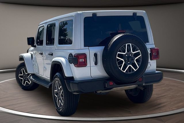 Used 2024 Jeep Wrangler Unlimited Sahara AWD/4WD image 10