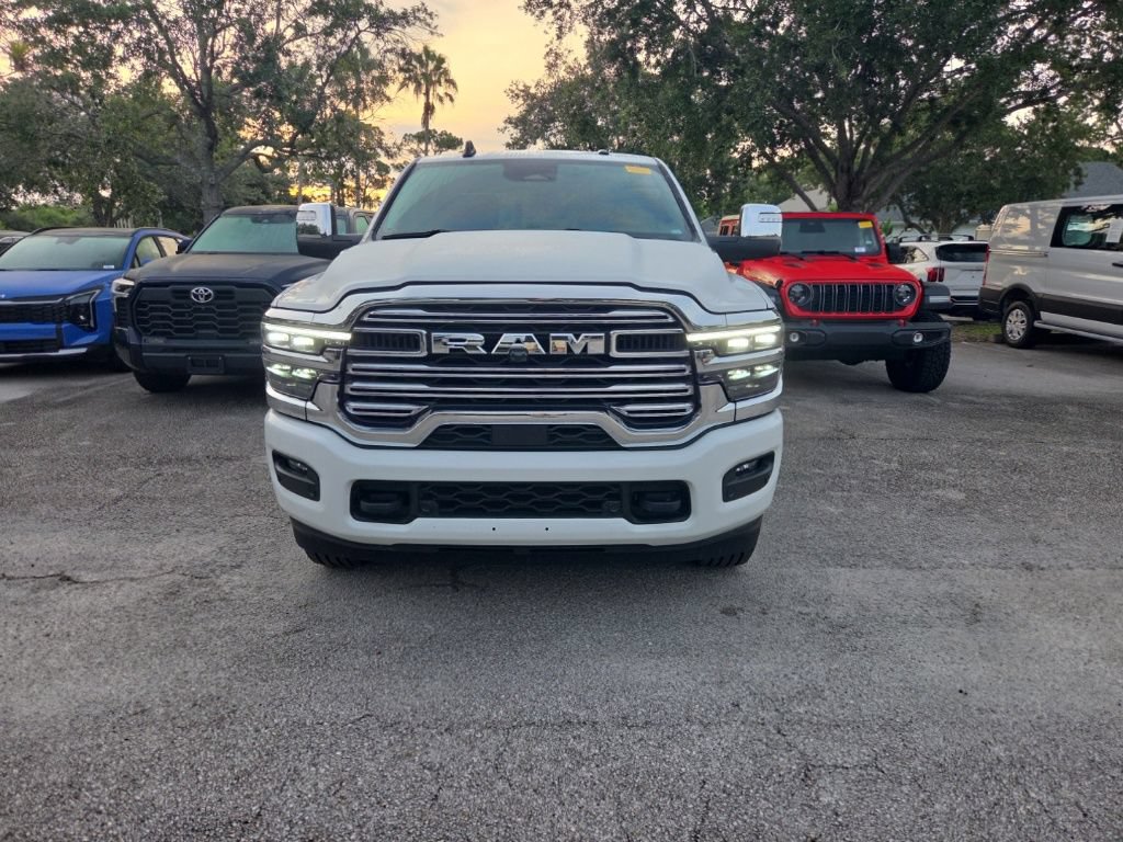 Used 2026 RAM 2500 Laramie AWD/4WD image 2