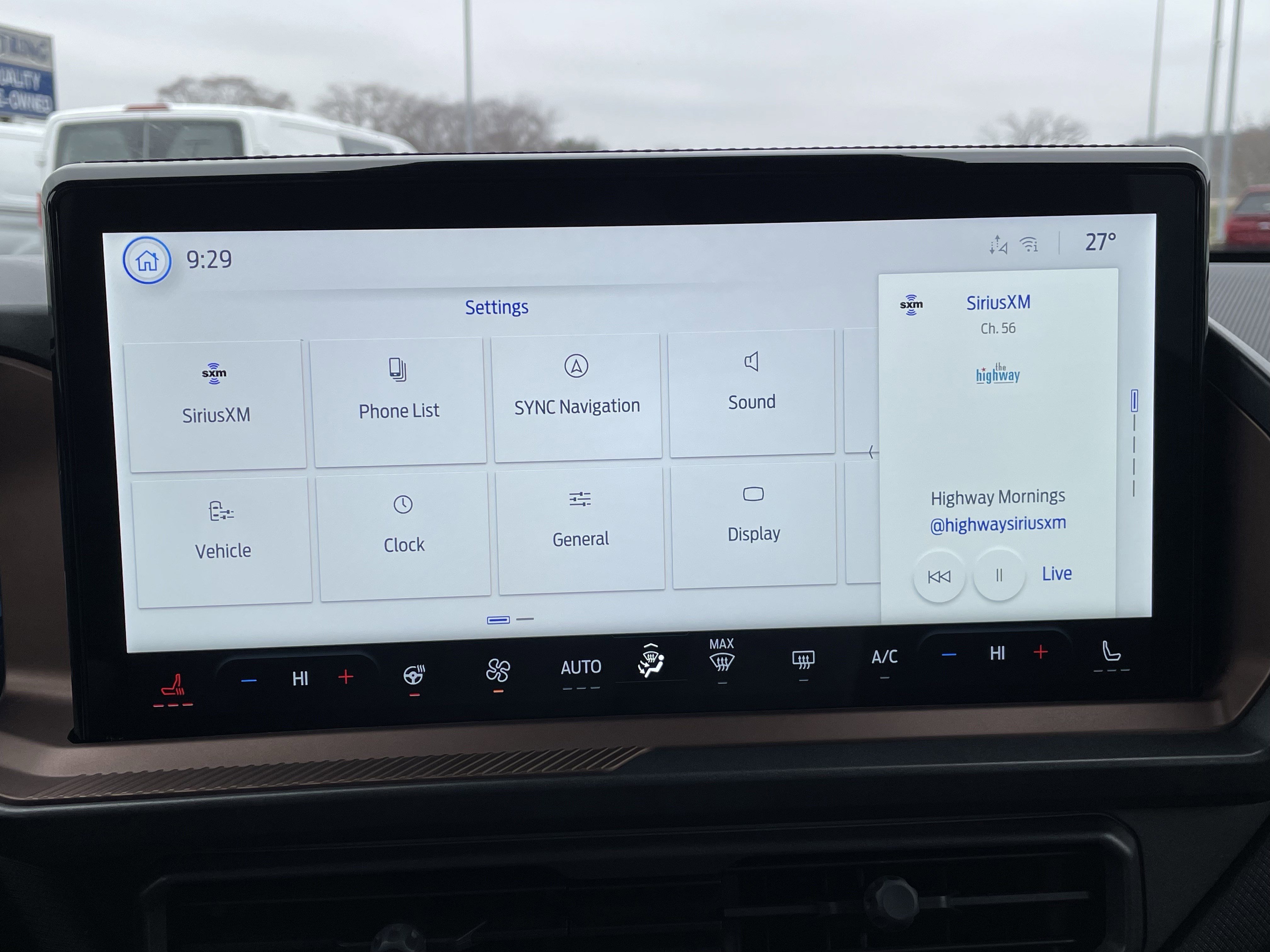 Used 2025 Ford Bronco Sport Outer Banks w/ Outer Banks Tech Package+ image 35