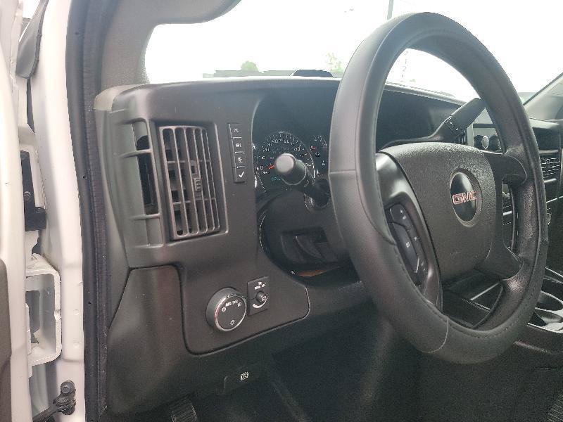 Used 2016 GMC Savana 2500 RWD image 10