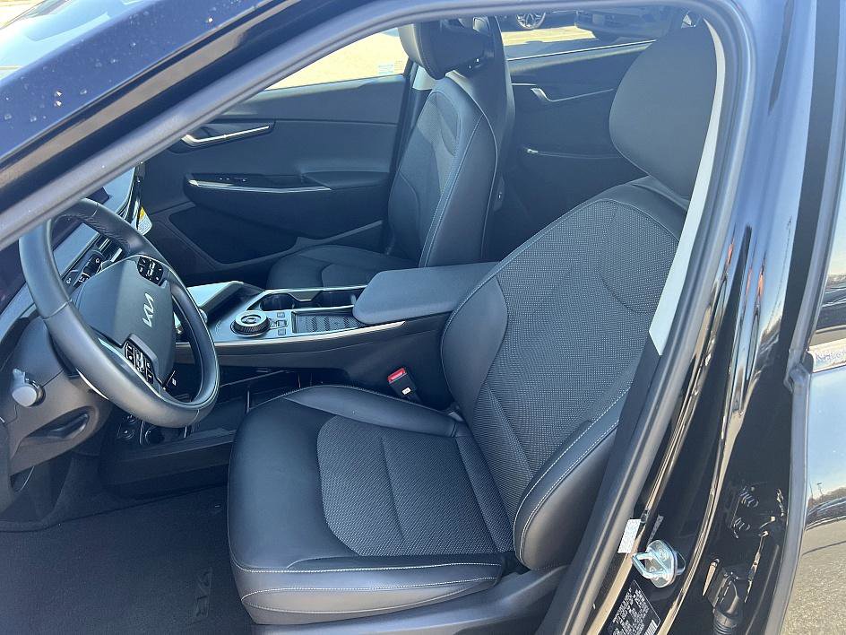 Used 2024 Kia EV6 Light image 14