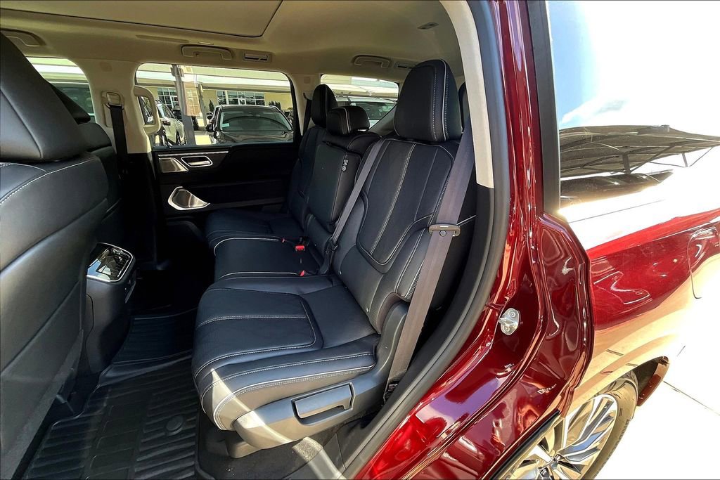 Certified 2025 INFINITI QX80 Sensory image 20