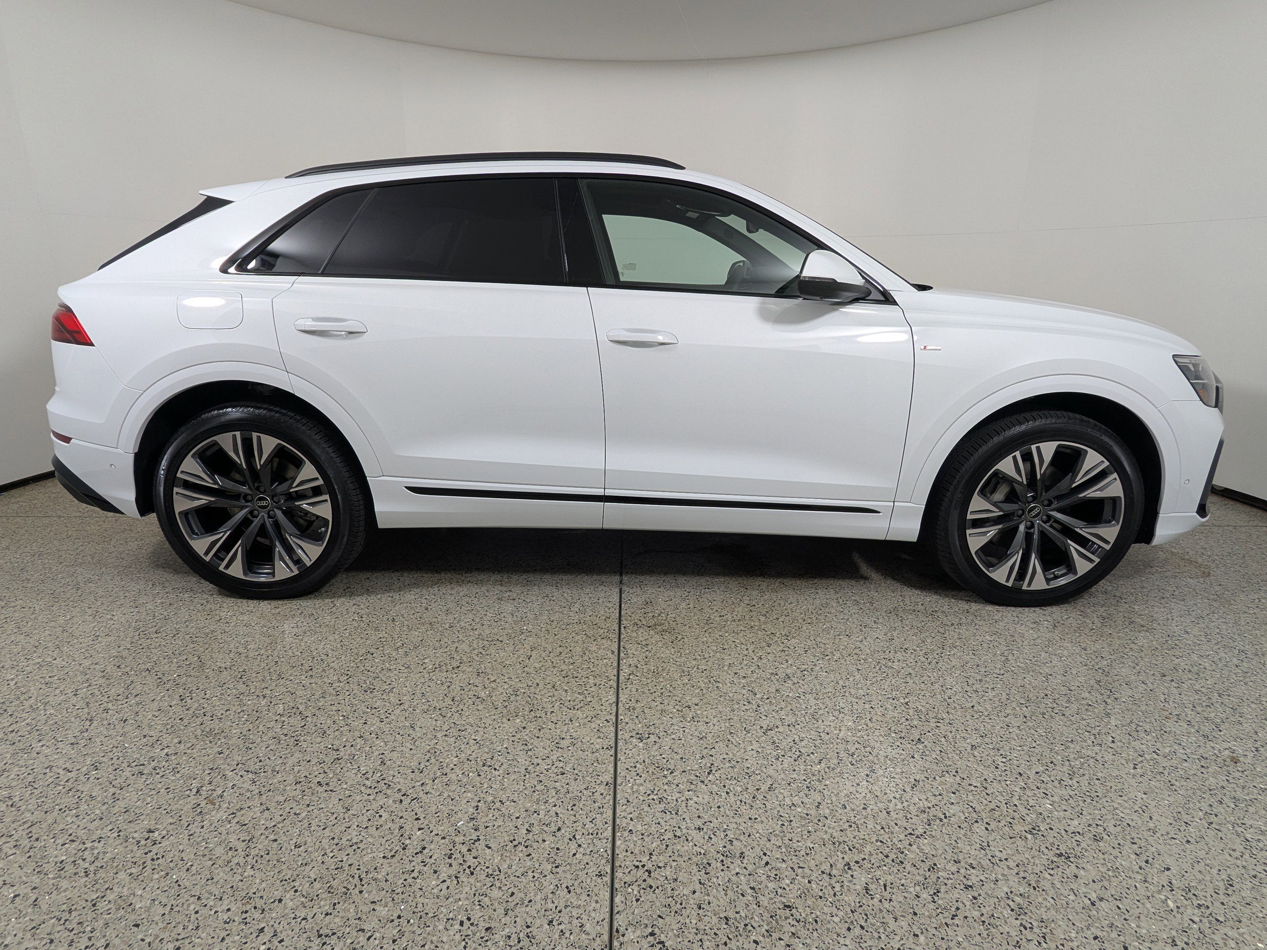 New 2026 Audi Q8 Premium Plus image 8