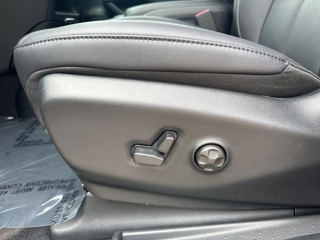 New 2026 Chrysler Pacifica Select FWD image 13