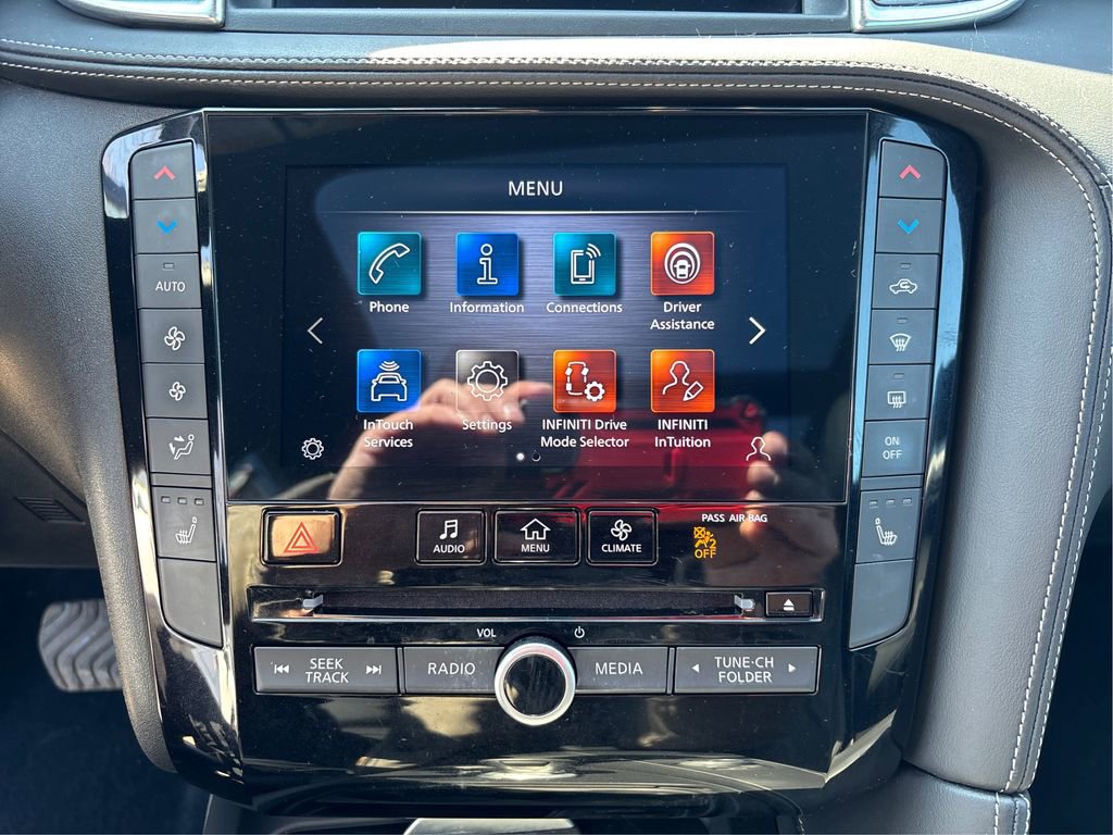 Used 2021 INFINITI QX50 Luxe w/ Appearance Package image 32