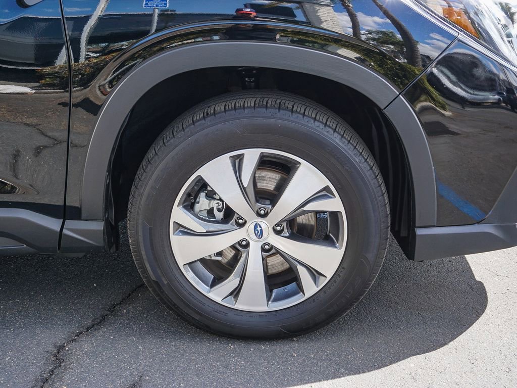 Certified 2025 Subaru Ascent Premium AWD/4WD image 9