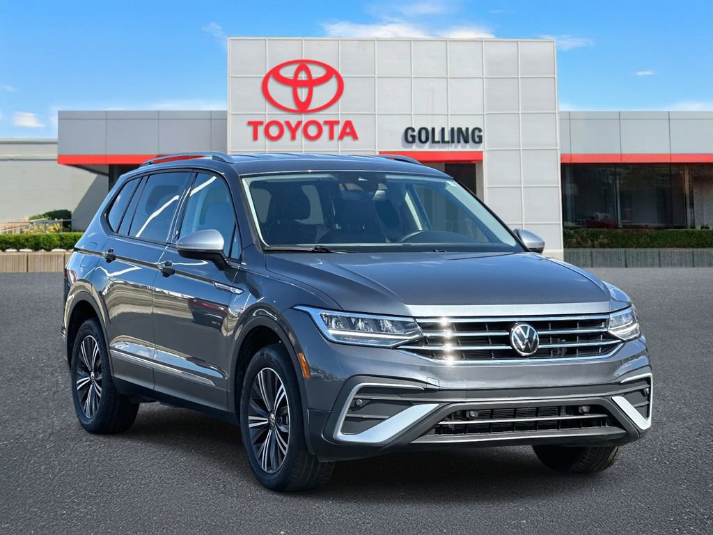 Used 2024 Volkswagen Tiguan Wolfsburg Edition image 7