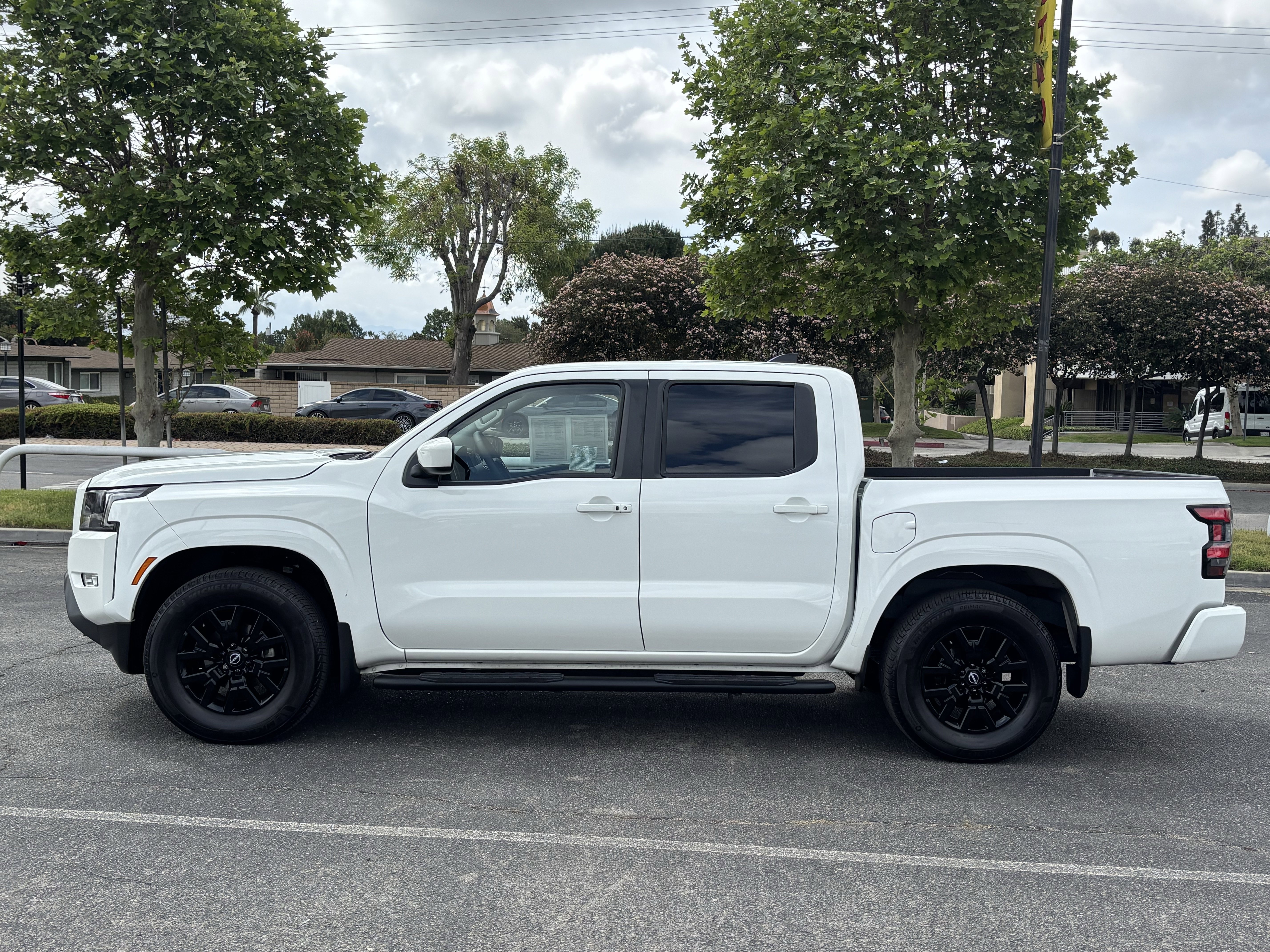 Used 2024 Nissan Frontier SV w/ SV Convenience Package RWD image 6