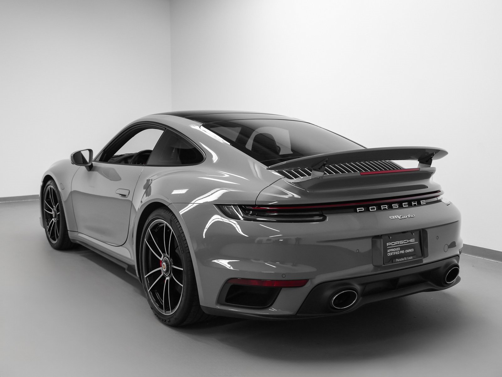 Used 2023 Porsche 911 Turbo image 3