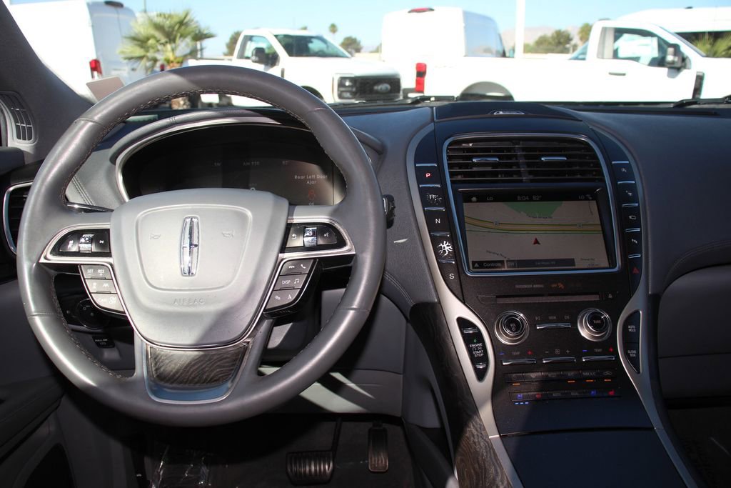 Used 2019 Lincoln Nautilus Reserve FWD image 12