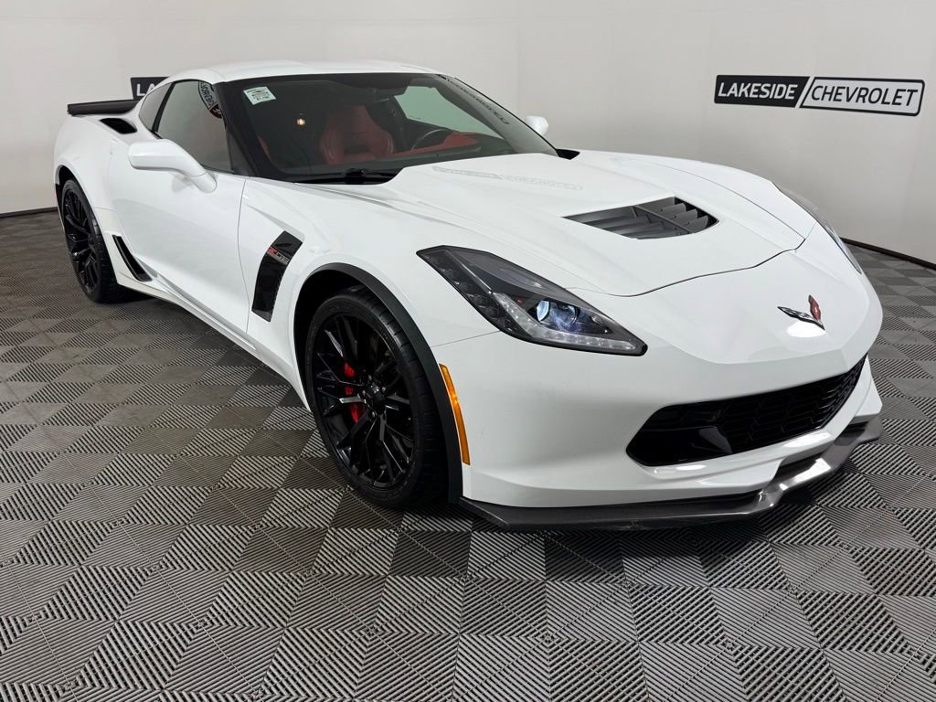 Used 2016 Chevrolet Corvette Z06 w/ 3LZ Preferred Equipment Group image 8