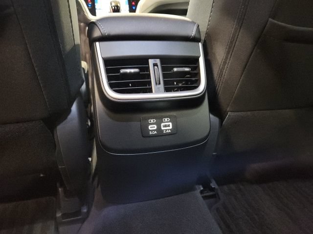 Used 2025 Subaru Outback Premium AWD/4WD image 23