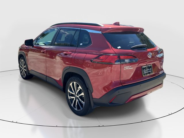 Used 2023 Toyota Corolla Cross XLE w/ Convenience Package FWD image 6