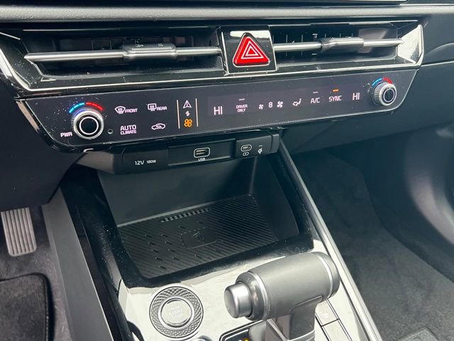 Certified 2023 Kia Niro EX image 20