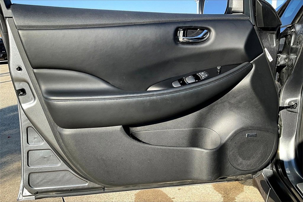 Used 2022 Nissan Leaf SL Plus image 14