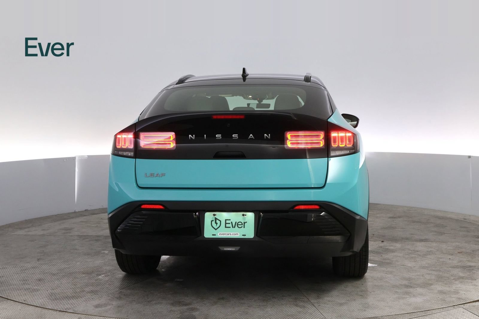 Used 2026 Nissan Leaf Platinum+ w/ Floor Mat Package (Platinum+) FWD image 15