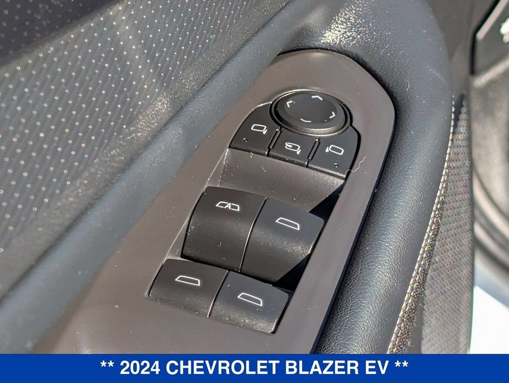 Used 2024 Chevrolet Blazer EV LT AWD/4WD image 10