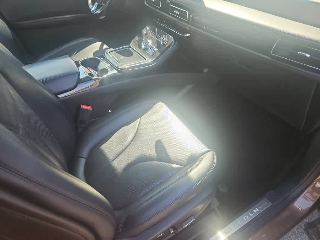 Used 2022 Lincoln Nautilus Reserve FWD image 12
