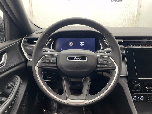 Used 2023 Jeep Grand Cherokee L Laredo AWD/4WD image 12