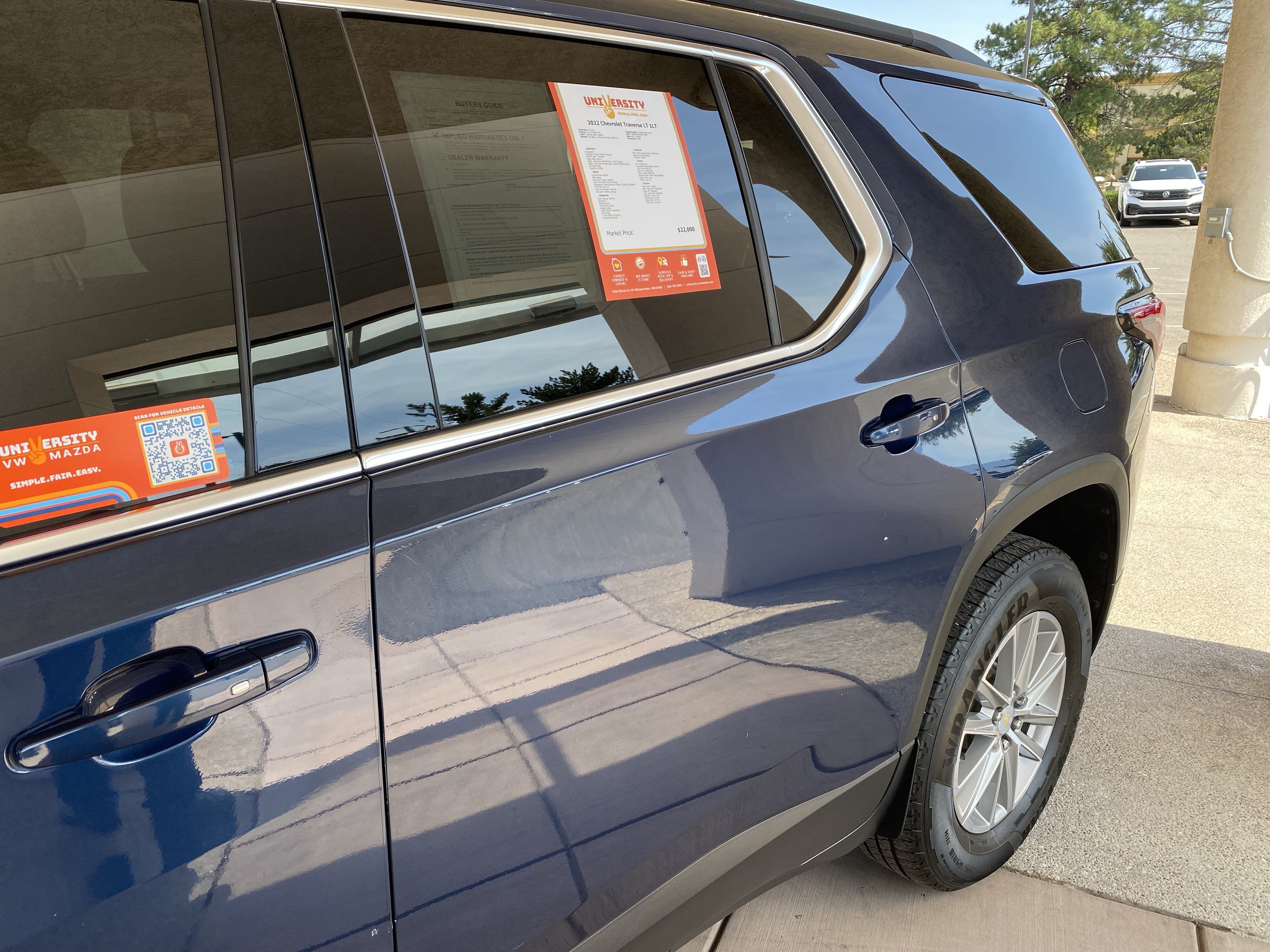 Used 2022 Chevrolet Traverse LT FWD image 65