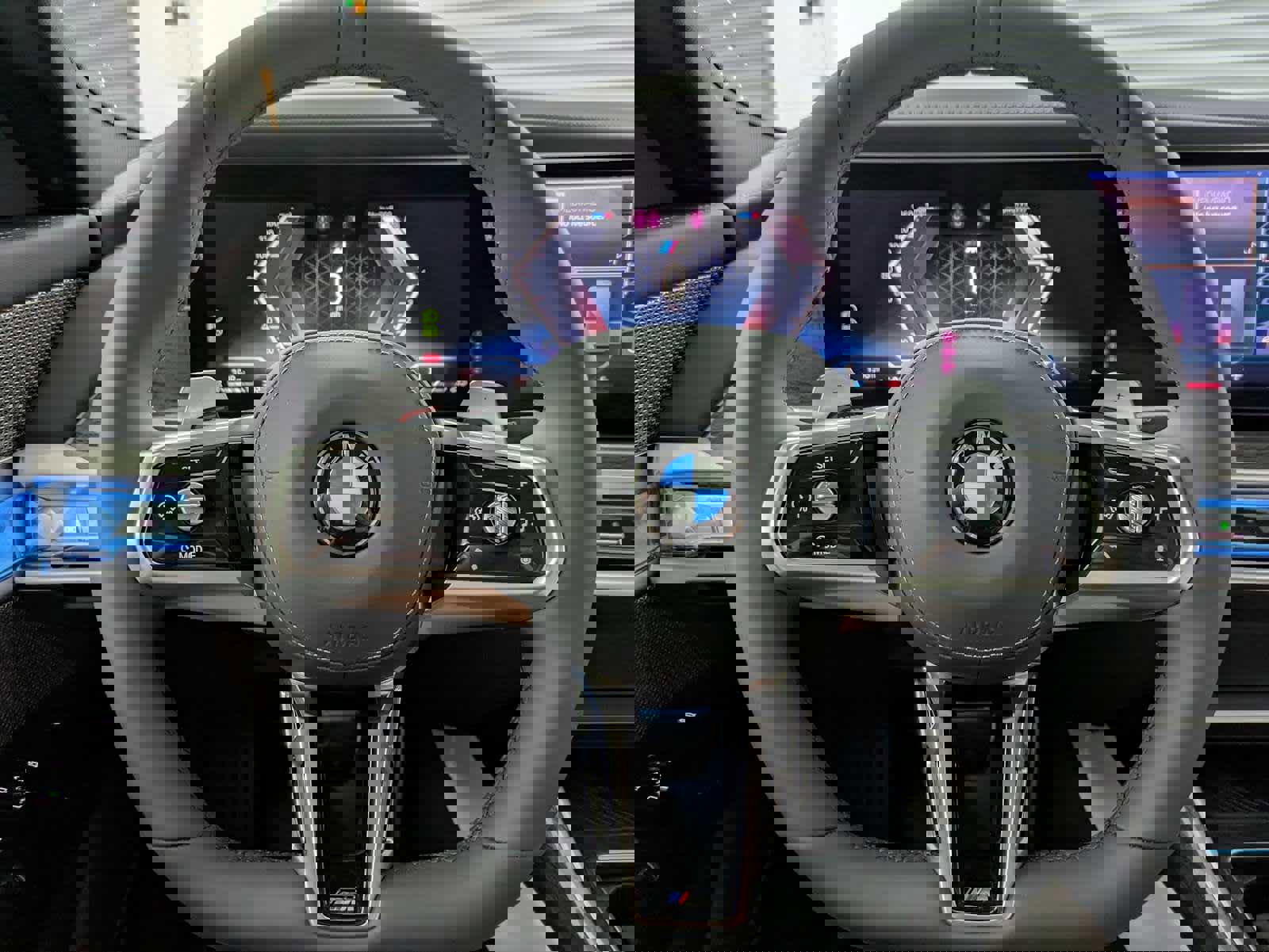 New 2025 BMW 760i xDrive w/ Executive Package image 25