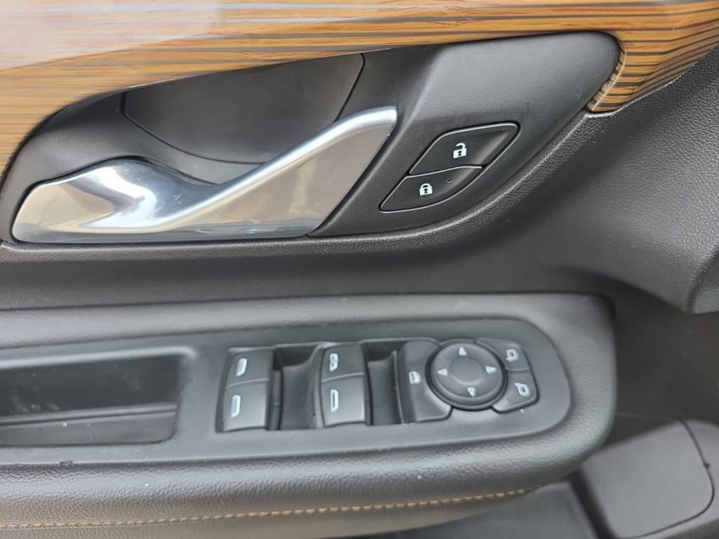 Used 2018 GMC Terrain SLE image 18